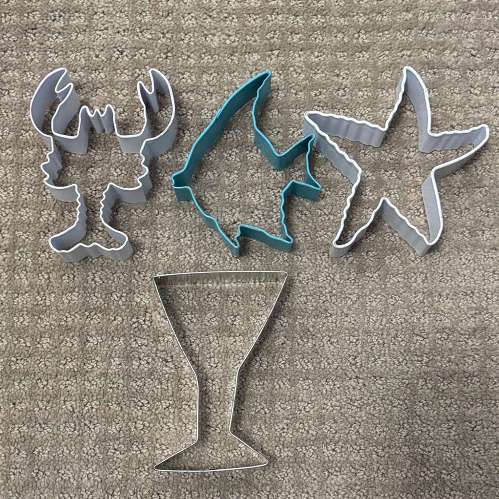 Sea Life Cookie Cutter Set - White and Blue plus martini